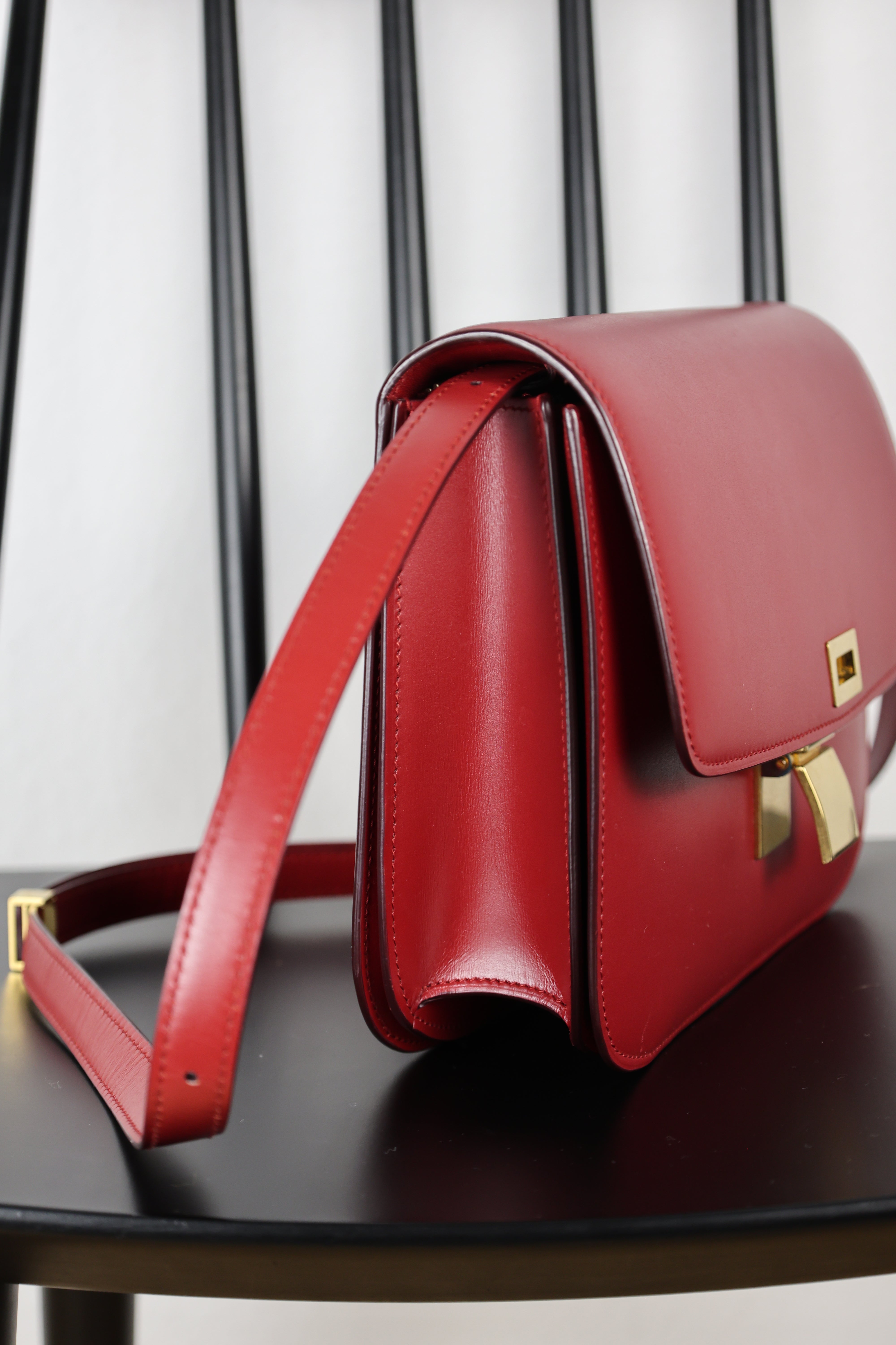 Céline Box Calfskin Medium Classic red