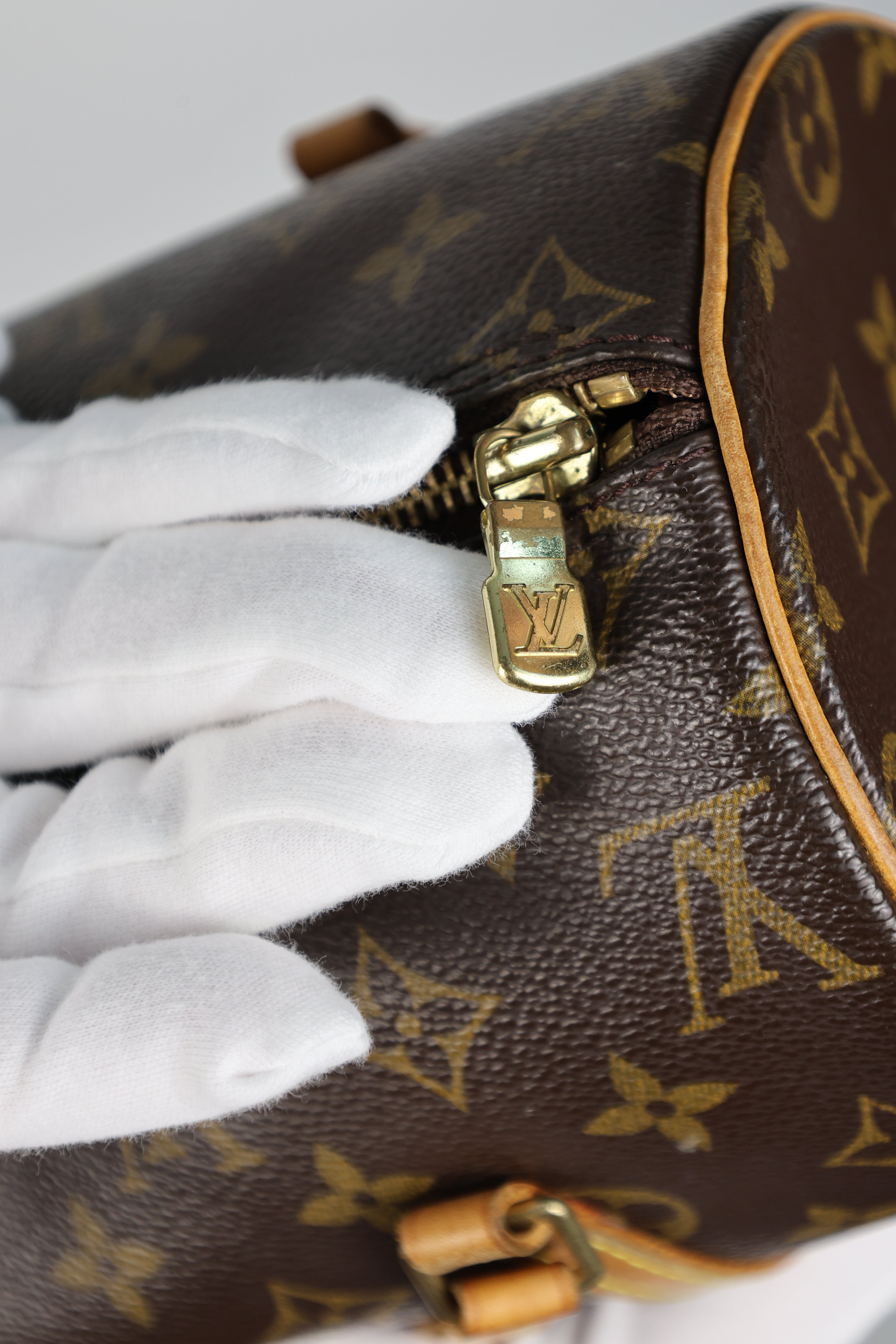 Louis Vuitton Papillon 26