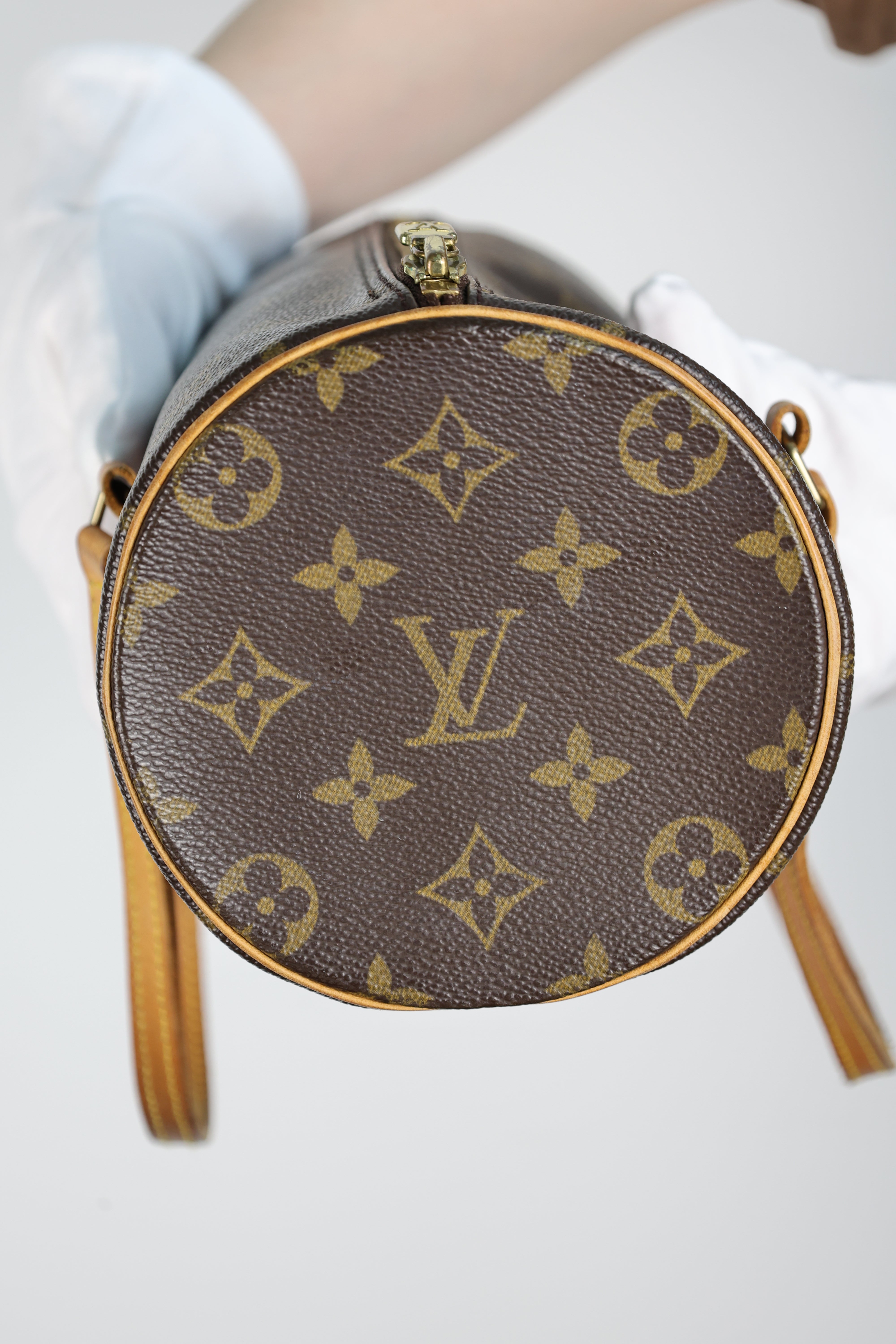 Louis Vuitton Papillon 26