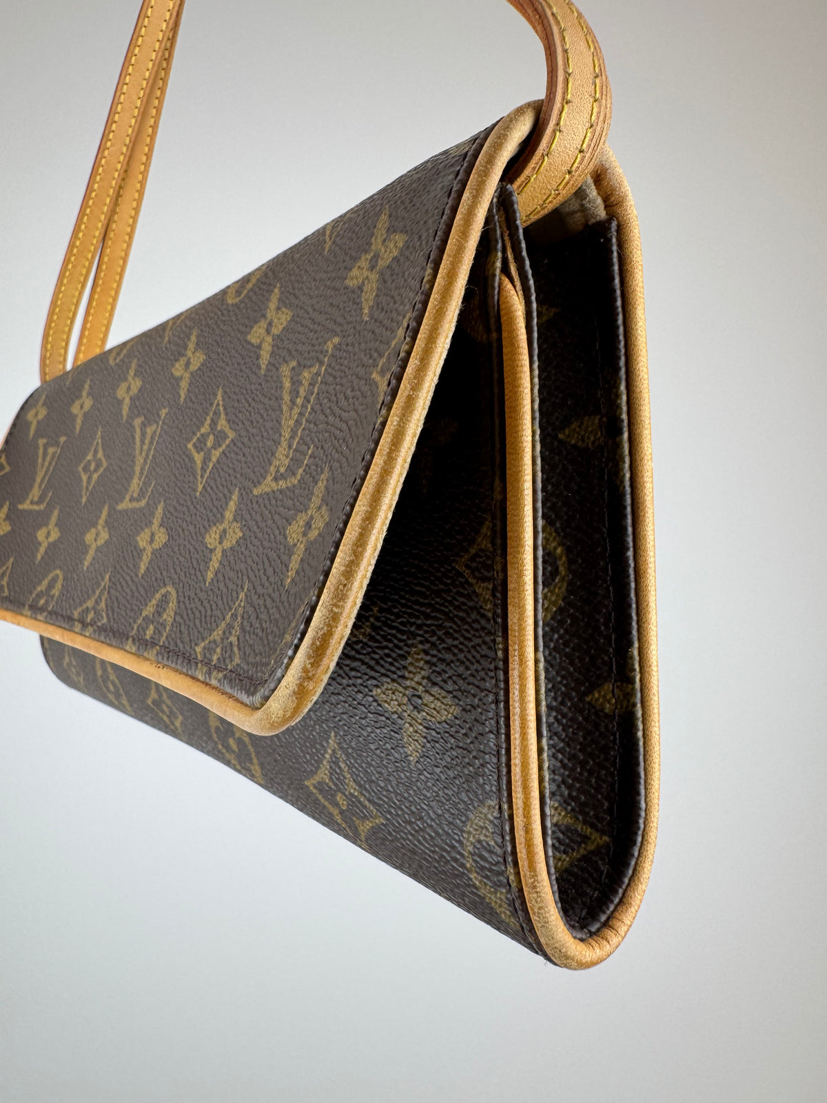 Louis Vuitton Monogram Pochette Twin GM