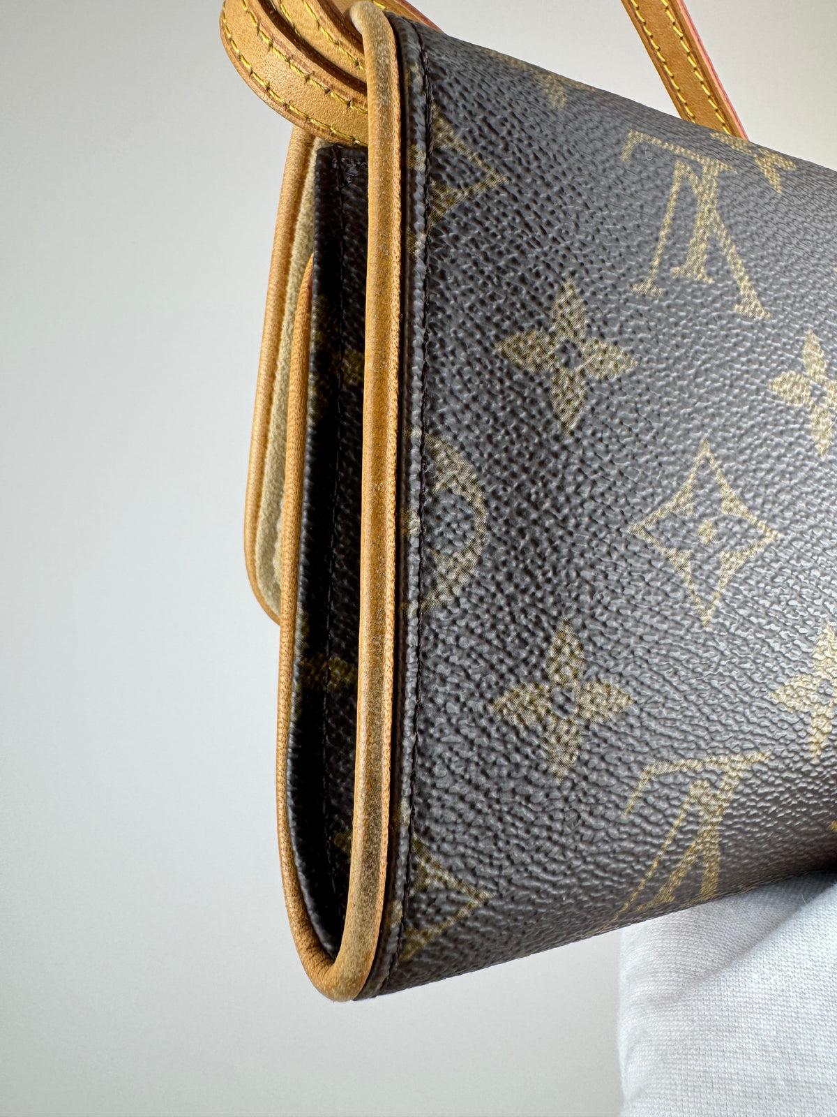 Louis Vuitton Monogram Pochette Twin GM