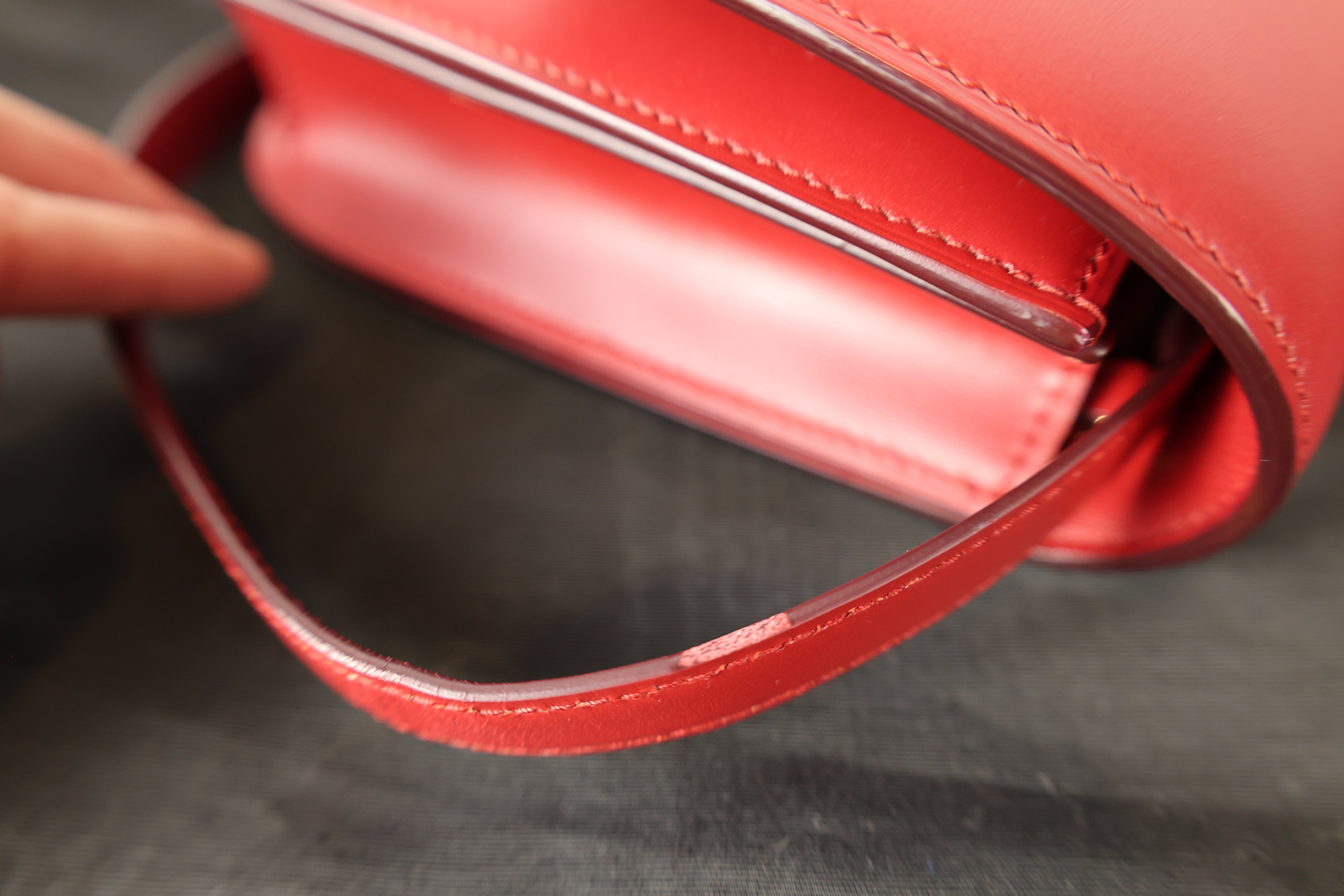 Céline Box Calfskin Medium Classic red